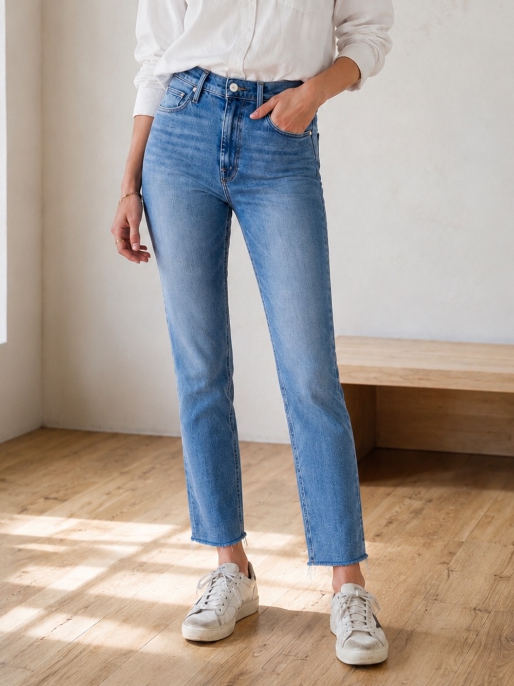MOTHER Dazzler Crop Fray Jeans Blowing Kisses Blue 28